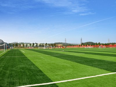 标准五人制足球场人造草施工方法
